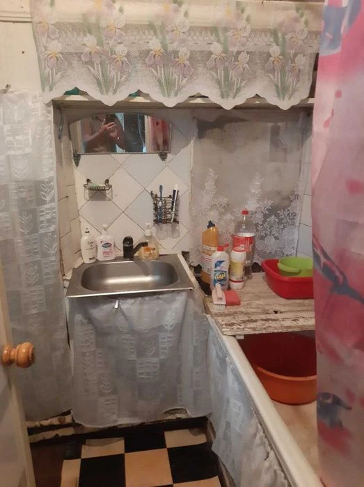 Продаю 3 квартиру жилкоп ул. Радостная - Даля