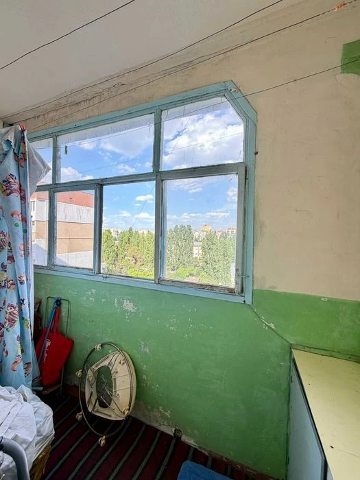 Продаю 3-кімнатну квартиру, Намив, р-н ФОКу, вул. Лазурна. Ц