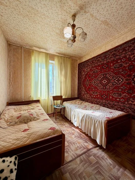 Продаю 3-кімнатну квартиру, Намив, р-н ФОКу, вул. Лазурна. Ц