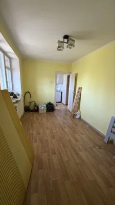 Квартира на ЮТЗ , будинок з новою кришею