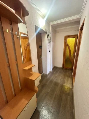 Продам двокімнатну квартиру в центрі міста, пр. Центральний
