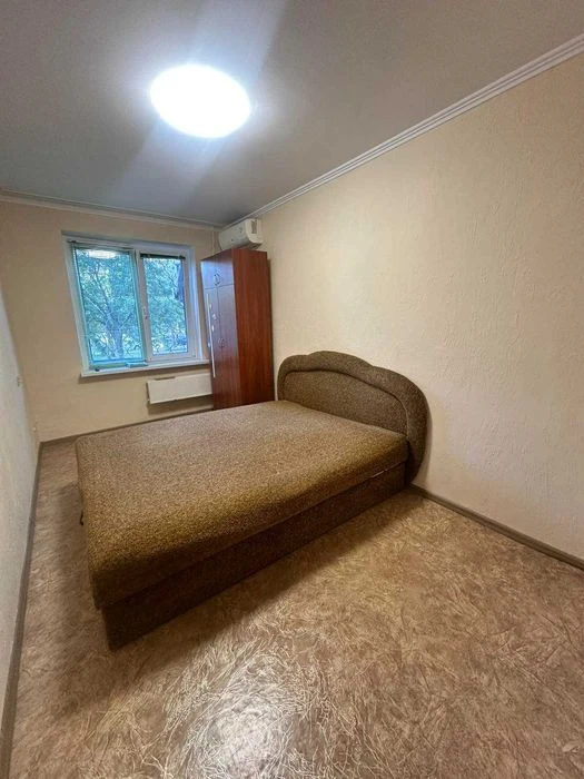Продам двокімнатну квартиру в центрі міста, пр. Центральний