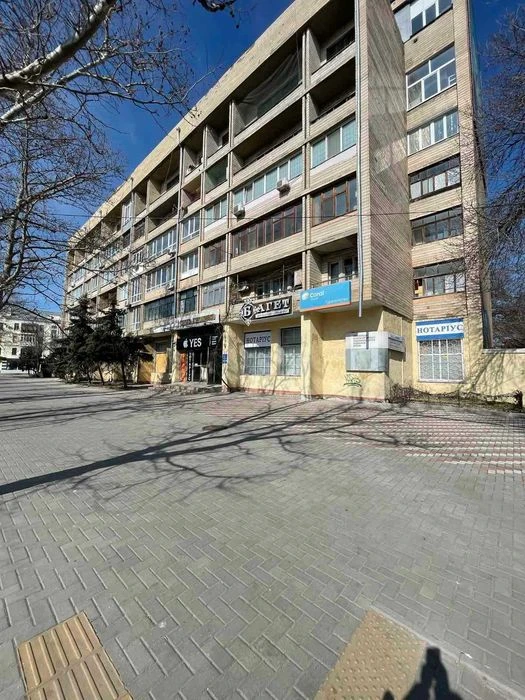 Продаж квартири в Будинку Художників біля Сіті Центру.