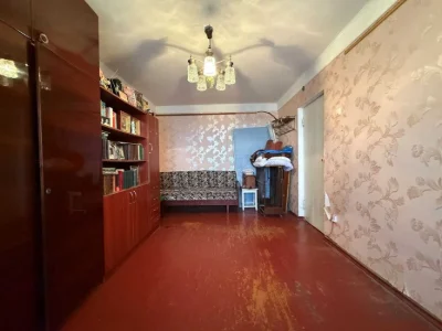 Продається однокімнатна квартира. Зручне розташування! вул К