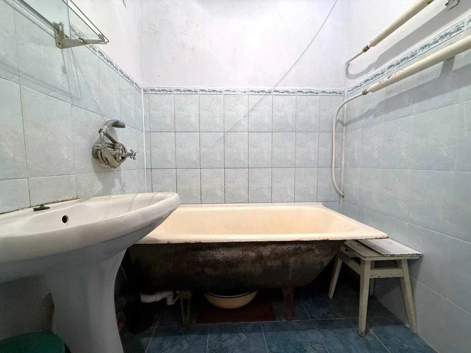 Продається однокімнатна квартира. Зручне розташування! вул К