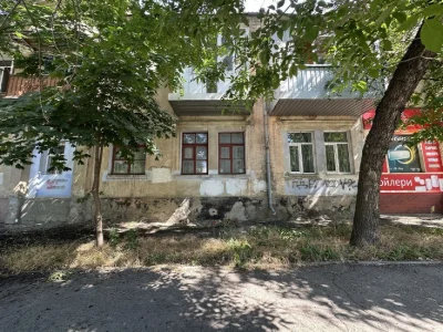 Продаю 4кв з гаражем та автономним опаленням