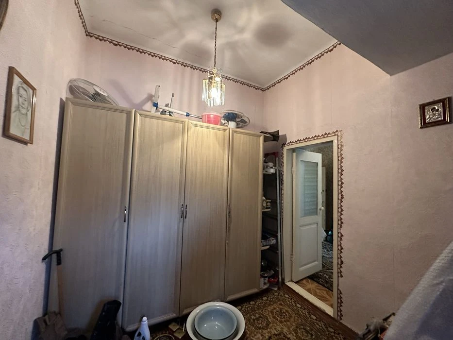 Продаю 4кв з гаражем та автономним опаленням
