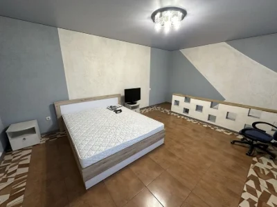 Продаж  гарноі 1-ки на землі 35м2 вул Кропивницького (Потьом