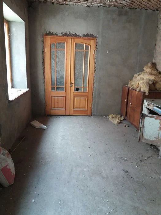 Продам Часть дома 3 Жилья (Жилкоп) по цене одного. Под ремон