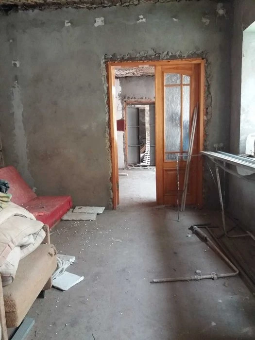 Продам Часть дома 3 Жилья (Жилкоп) по цене одного. Под ремон