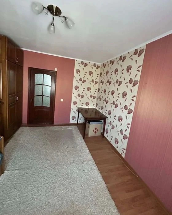 Продаж двокімнатної квартири з великою кухнею в мкр. Північн