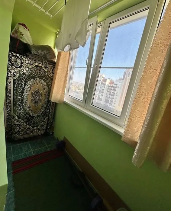 Продаж двокімнатної квартири з великою кухнею в мкр. Північн