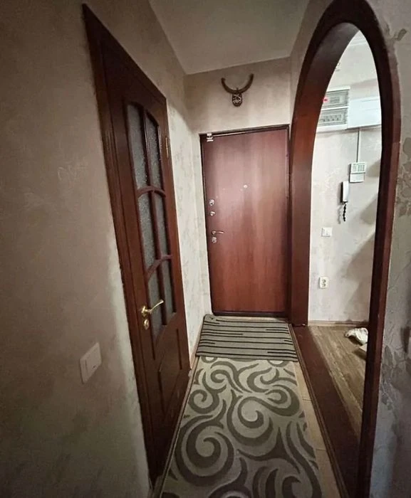 Продаж двокімнатної квартири з великою кухнею в мкр. Північн
