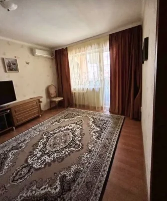 Продаж двокімнатної квартири з великою кухнею в мкр. Північн