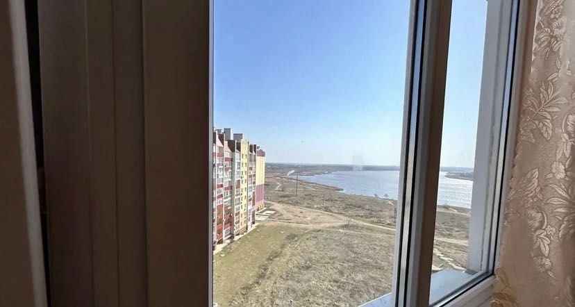Продаж двокімнатної квартири з великою кухнею в мкр. Північн