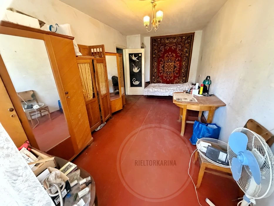Водопровідна/Пр.Центральний 1к квартира в продажі під ремонт