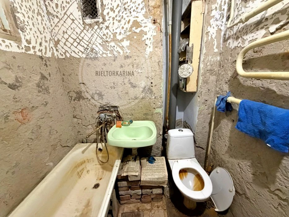 Водопровідна/Пр.Центральний 1к квартира в продажі під ремонт