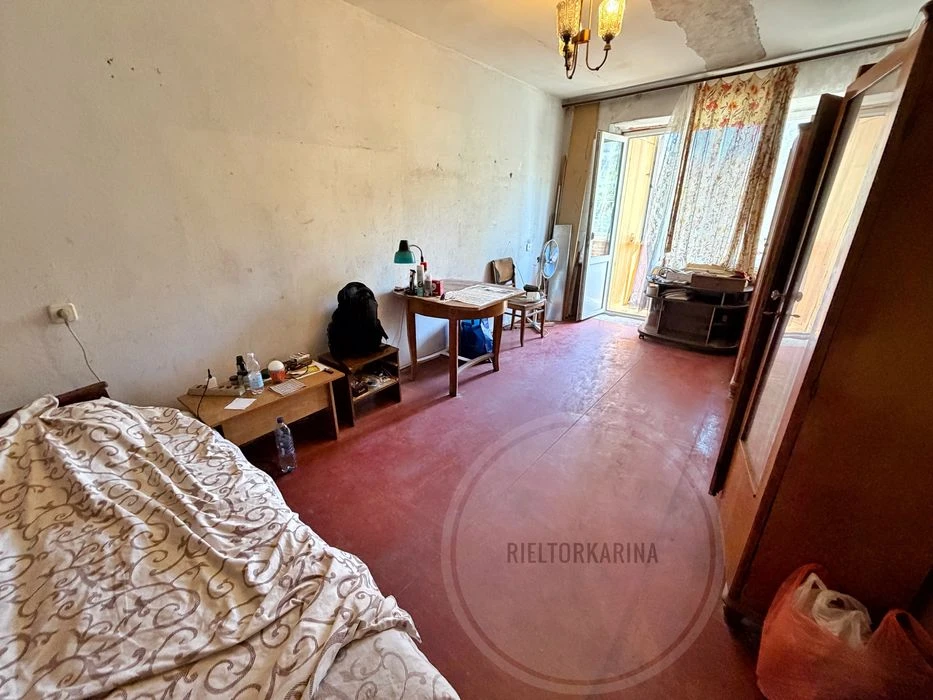 Водопровідна/Пр.Центральний 1к квартира в продажі під ремонт