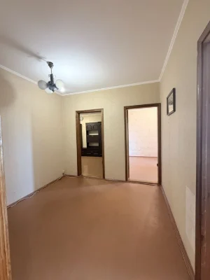 Продаж 3 кім квартири р-н Миру 70 м. Окремі кімнати. Сертифі