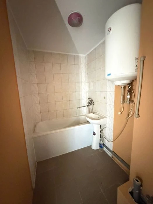 В Продажу 2 к к в Корабельному районі / вул. Рибна