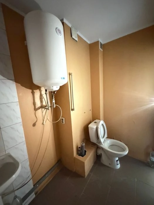 В Продажу 2 к к в Корабельному районі / вул. Рибна