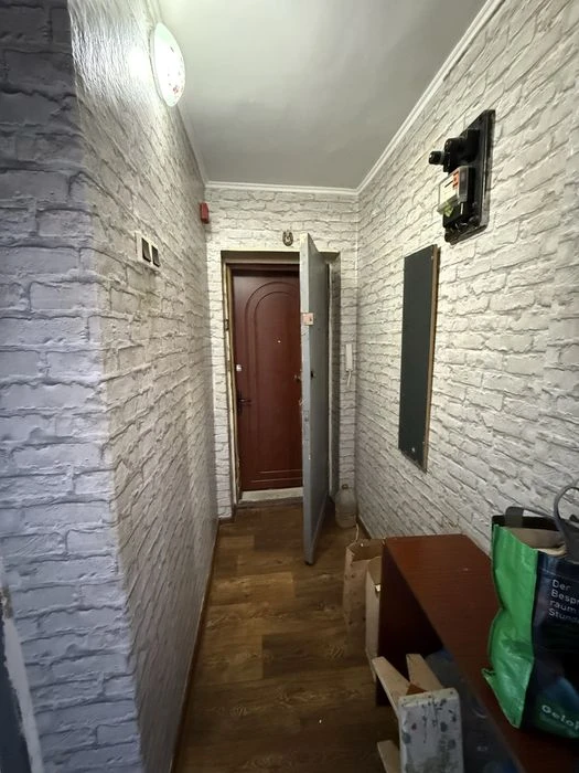 Продаю 2 к квартиру , ул.Космонавтов , 54