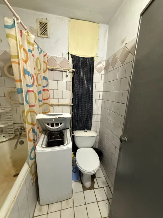 Продаю 2 к квартиру , ул.Космонавтов , 54