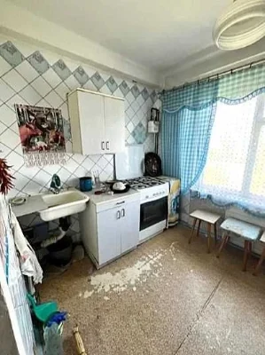 Продажа: 3-комнатная квартира раздельной планировки, ул. Сви