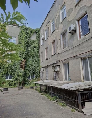 Продаю 2х комнатную большую квартиру в Центре / М.Морская/ Р
