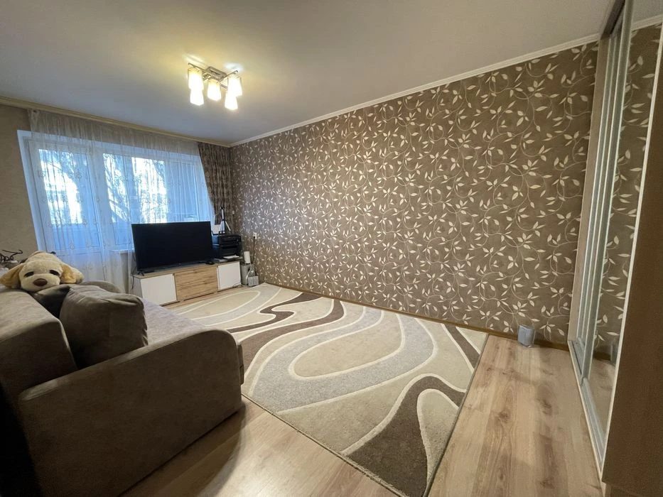 Продаж 3 квартири с кап. ремонтом площа Перемоги !