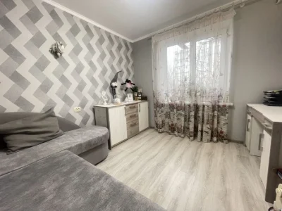 Продаж 3 квартири с кап. ремонтом площа Перемоги !