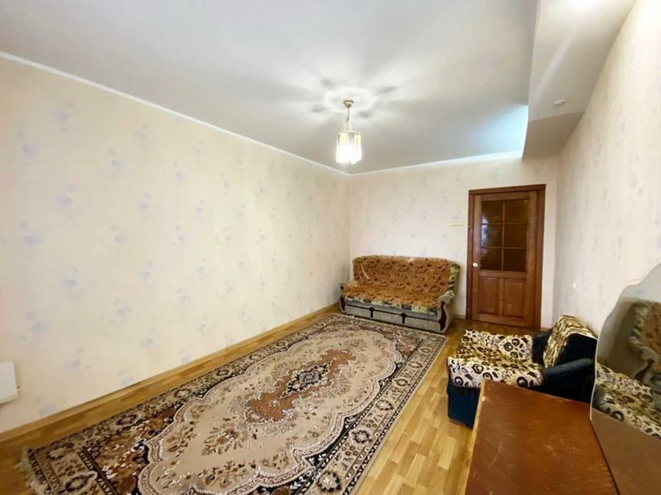 Продаю простору 1к.квартиру на Намиві з видом на річку.ц6