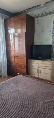 Продаю 3 комнатную квартиру на Океановской