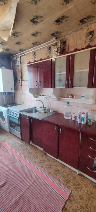 Продается 3-х комн. квартира в Матвеевке. Автоном.отопление.