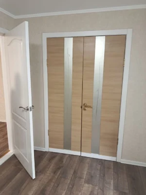 Продаю 2 к/кв ул.Корабелов 1/5,44/28/6,капитальный ремонт 30