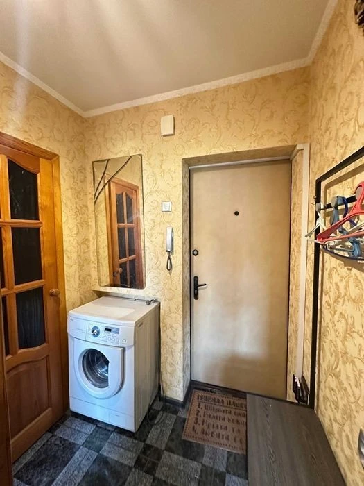 For sale 1-room apartment on Dobrokhotova Street 3, Zhytomyr metro station