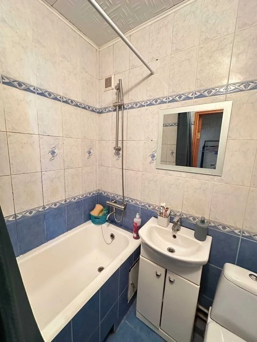 For sale 1-room apartment on Dobrokhotova Street 3, Zhytomyr metro station