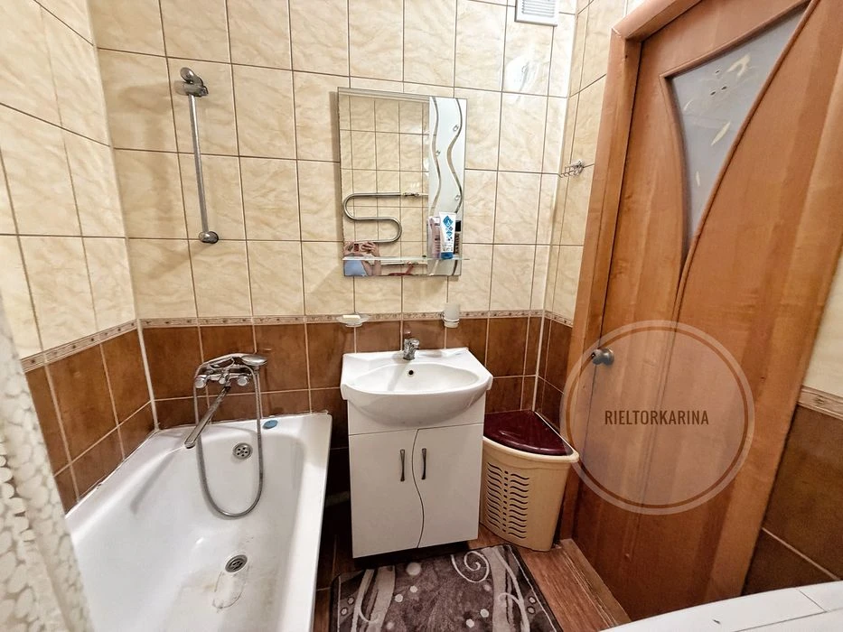 Універсам/Глінки 4к квартира 80м2 на 5 поверсі в продажі. Се