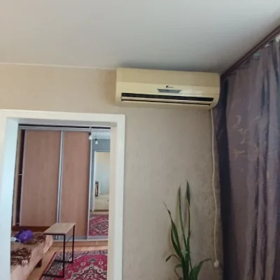 Продаю 4х кімн квартиру Космонавтів, зуп Смазочні