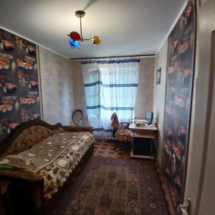 Продаю 4х кімн квартиру Космонавтів, зуп Смазочні