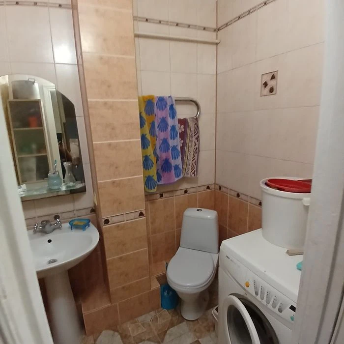 Продаю 4х кімн квартиру Космонавтів, зуп Смазочні