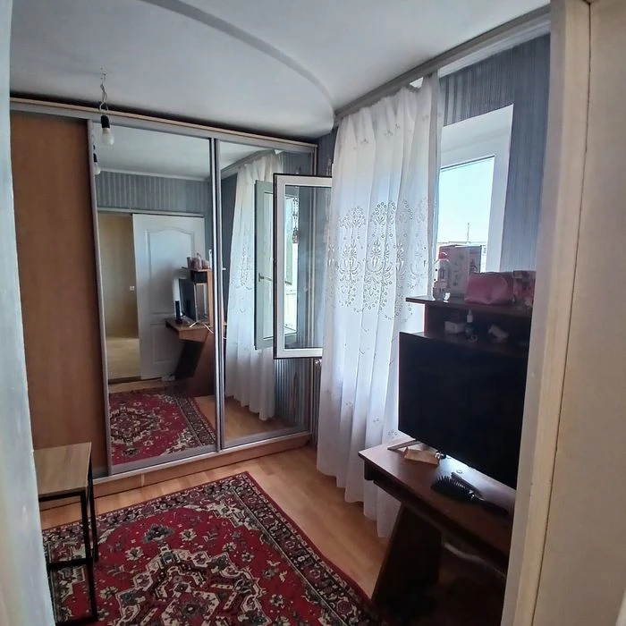 Продаю 4х кімн квартиру Космонавтів, зуп Смазочні