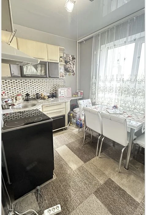 Продаж 1кім.квартири. Космонавтів.