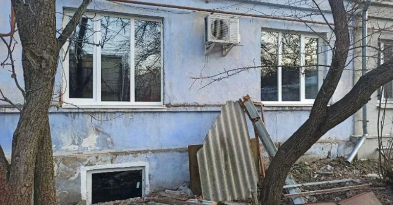 продам 2 кімнатну квартиру 53 м з цокольним приміщенням та д