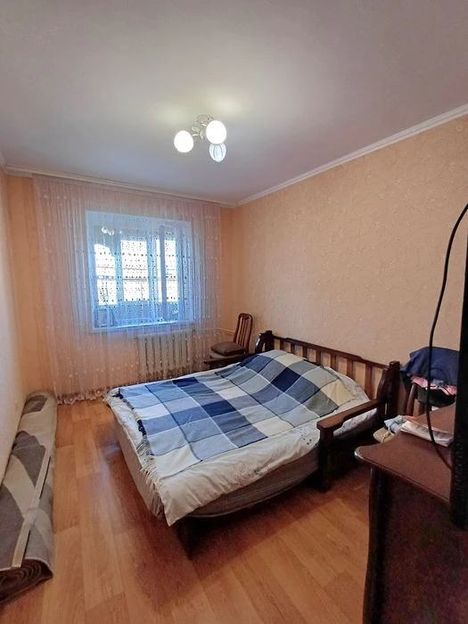 Продам Отличную 2-х комнатную " Чешку" в Центре