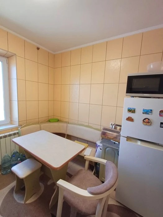 Продам Отличную 2-х комнатную " Чешку" в Центре