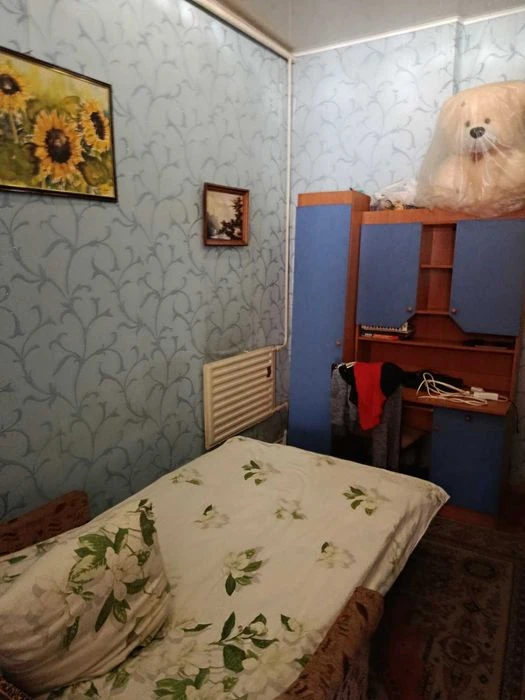 продам 2 кімнатну квартиру  Погранічна -Корабелів, 1 поверх,