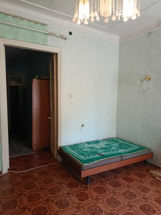 продам 2 кімнатну квартиру  Погранічна -Корабелів, 1 поверх,