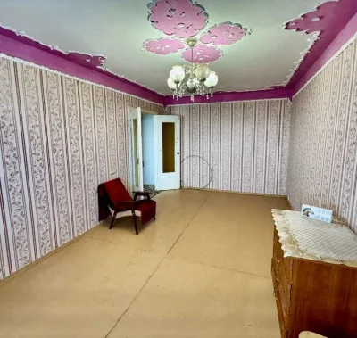 Продам 2 кімнатну квартиру зуп. Гвардійська ( Соляні)