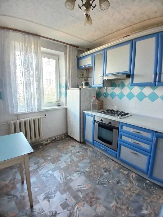 Продам 2 кімнатну квартиру зуп. Гвардійська ( Соляні)